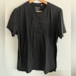 Vintage GUESS Black Embossed Logo Tee Minimalist Y2K Streetwear Shirt